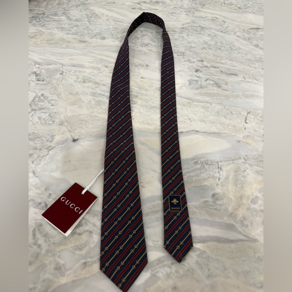 NWT authentic Gucci Striped Silk Tie